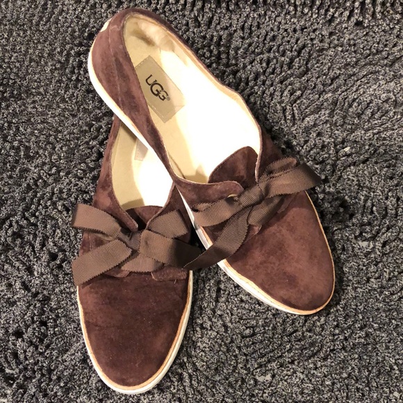 UGG Shoes - UGG Sneakers Size 9